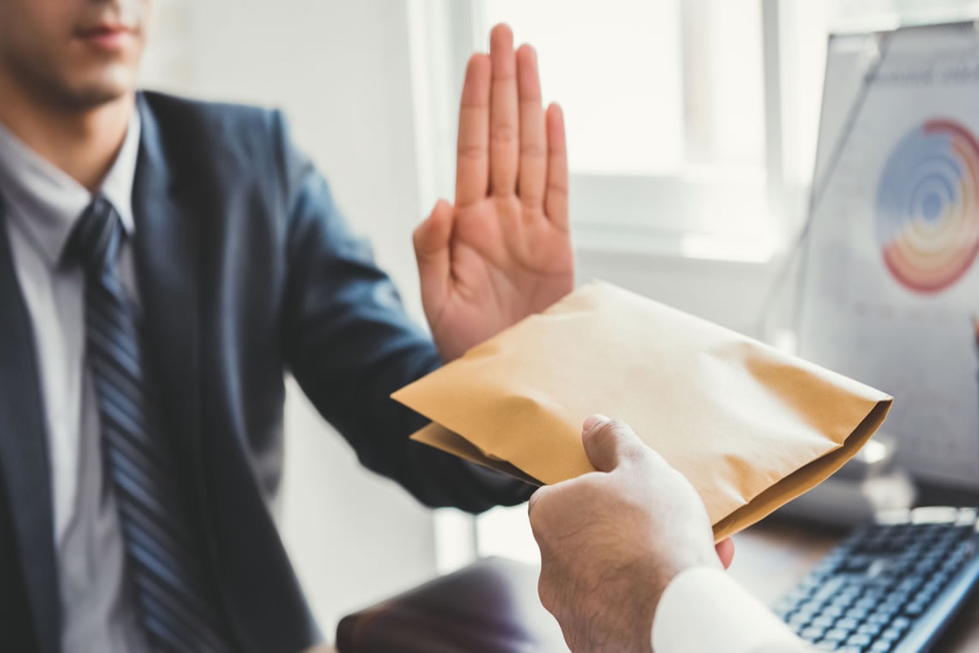 مسؤولية الشركات ومكافحة الفساد